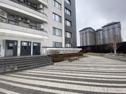 ������ ������ ��������� 300��.�. �� Smart Plaza Obolon ̳����� ������� ���� 14