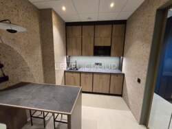 ������ ���� 275 ��.�. �� 'Summit' ���� 20