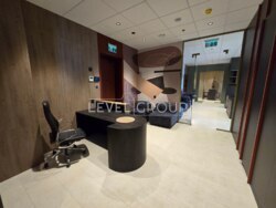 ������ ���� 275 ��.�. �� 'Summit' ���� 2