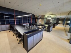 ������ ���� 275 ��.�. �� 'Summit' ���� 14