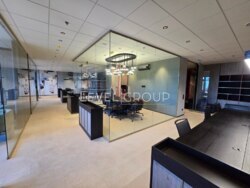 ������ ���� 275 ��.�. �� 'Summit' ���� 15