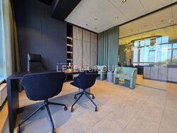 ������ ���� 275 ��.�. �� 'Summit' ���� 9