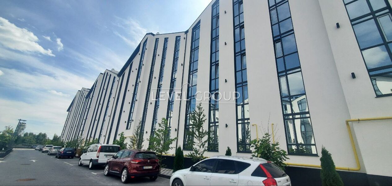 Продається приміщення із власним закритим двориком 14м2. фото 1 Продається приміщення із власним закритим двориком 14м2. фото 1